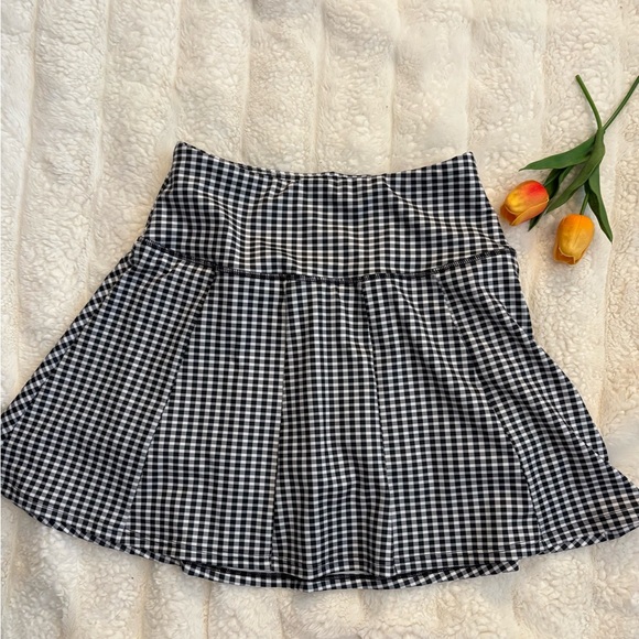 VOGO Athletica Black and White Checkered Mini Skirt - Picture 1 of 6
